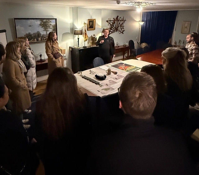 Flitsend backstage in het Mariniersmuseum