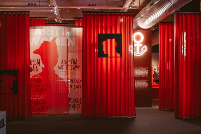 De Vrouwen Komen Tot Leven